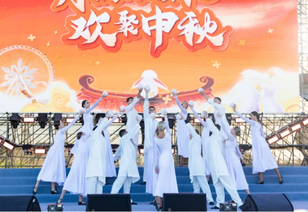 9月17日 “天鹅之恋” 俄罗斯风情歌舞狂欢公益演出精彩继续