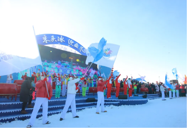 就在明晚，千架无人机点亮松花江畔，上演冰雪高空演艺秀