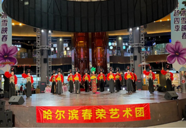 艺术展演点亮冬日 两场精彩演出收获掌声不断