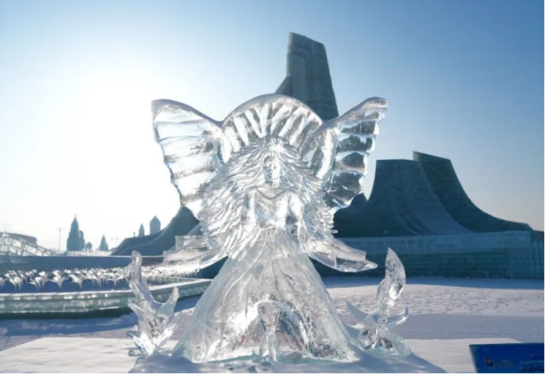 冰可雕万物？哈尔滨冰雪大世界“又精又美”冰雕组团上新！