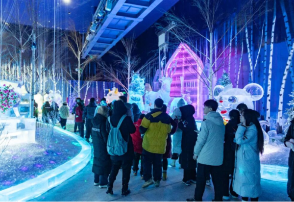 女神节特惠半价倒计时！梦幻冰雪馆的浪漫与冰雪美食馆的美味，周末等你来打卡