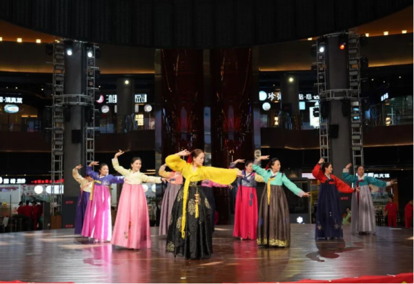 星光献艺 情满春天 星光公益演艺联盟专场演出圆满举行