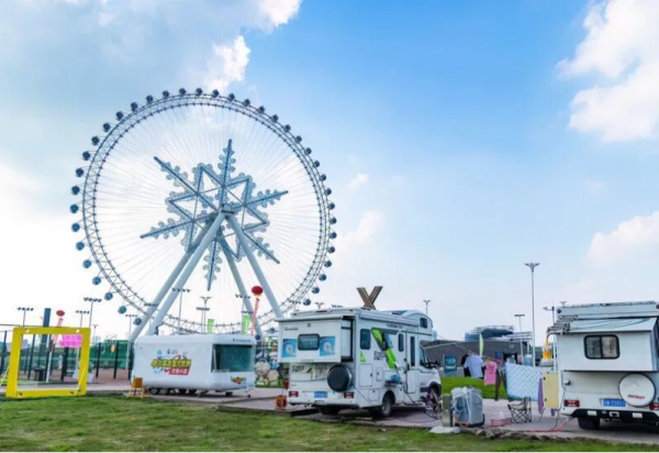 雪花摩天轮五一开放 每天免费乘坐一次 与梦幻冰雪馆一起畅玩仅需200元