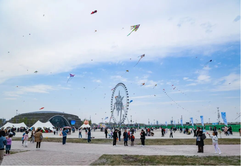 免费入园参与 左右哥重磅回归 “五一”假期来哈尔滨冰雪大世界第二届风筝节畅玩