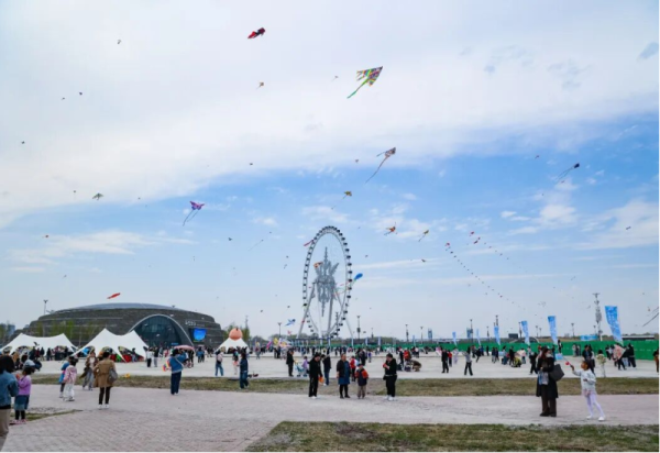 【预约免费观看】大电影免费看，冰雪秀场“五一”将上演动画大电影