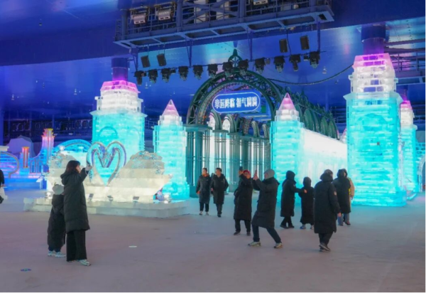 【五一专属】省内游客玩梦幻冰雪馆享多项优惠！