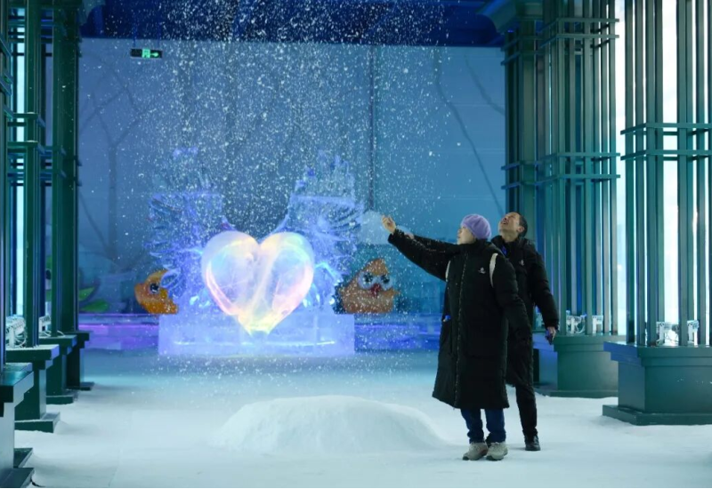 【草莓歌迷专享】梦幻冰雪馆特惠票已上线，这个夏天，让冰雪为音乐“加点料”！